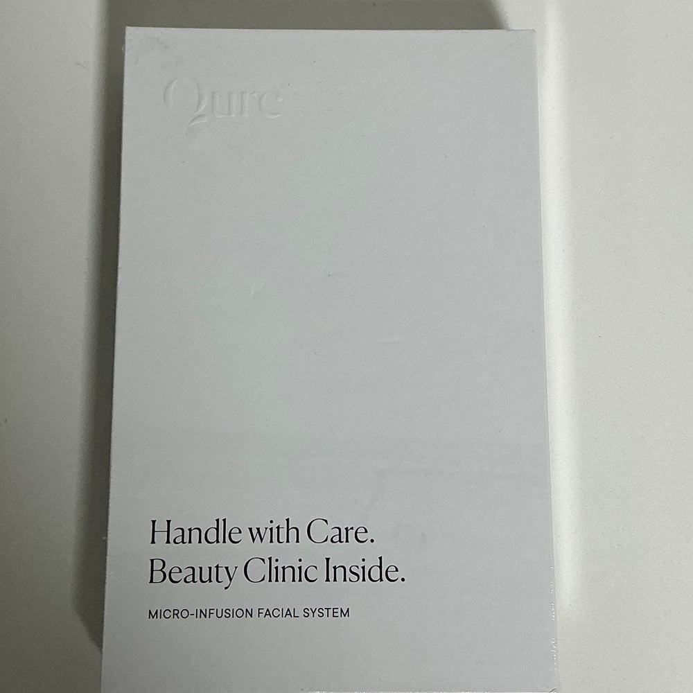 Qure White Micro-Infusion Skincare Tool